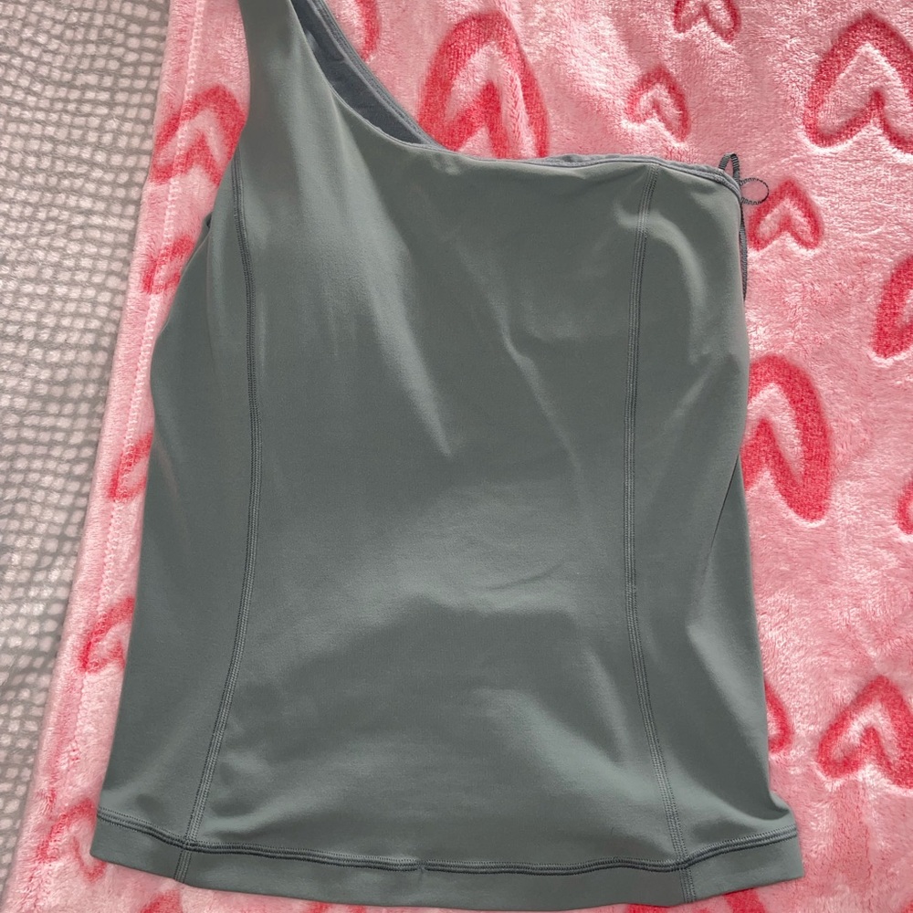 One shoulder lululemon top
